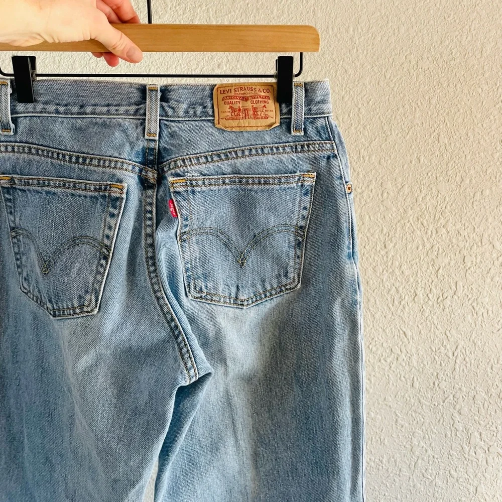 Levi’s Vintage 550s Relaxed Tapered Jeans - Picture 5 of 13